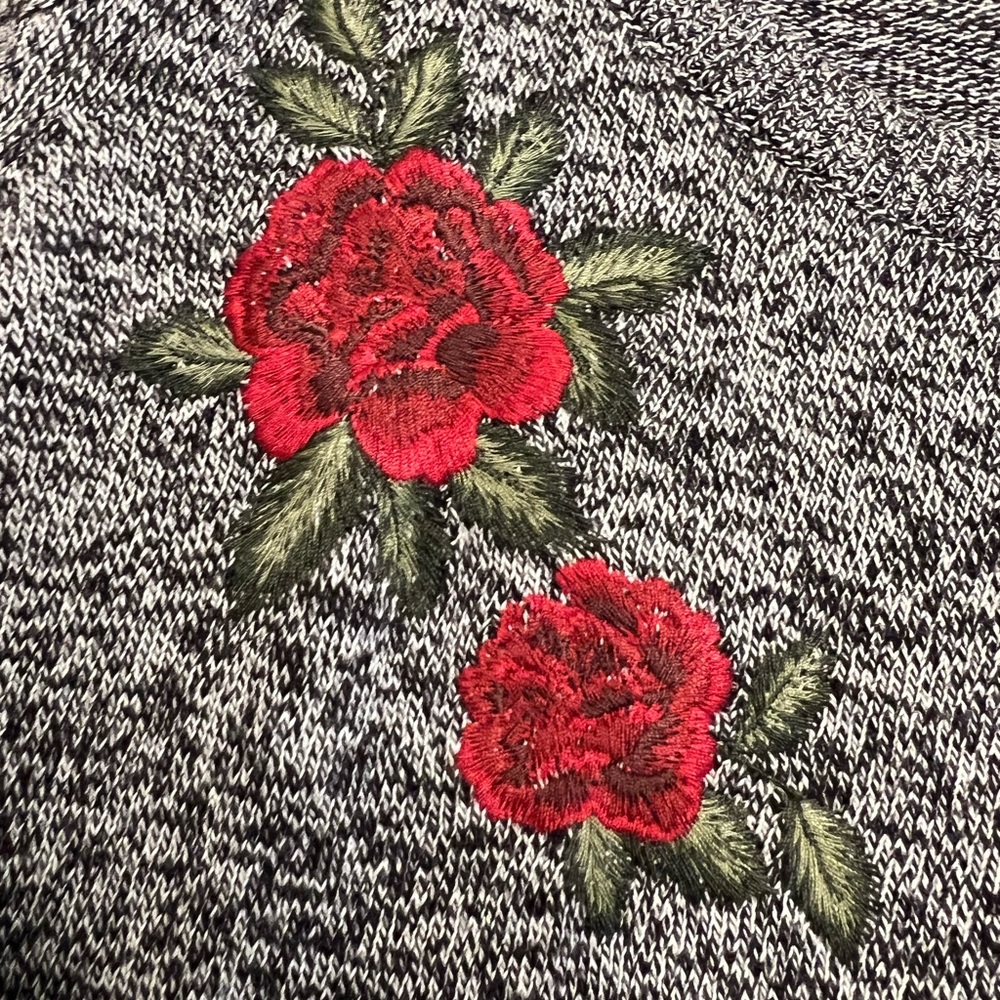 Torrid Black sweater Marbled floral embroidery faux‎ undershirt Medium/00 - Picture 3 of 11